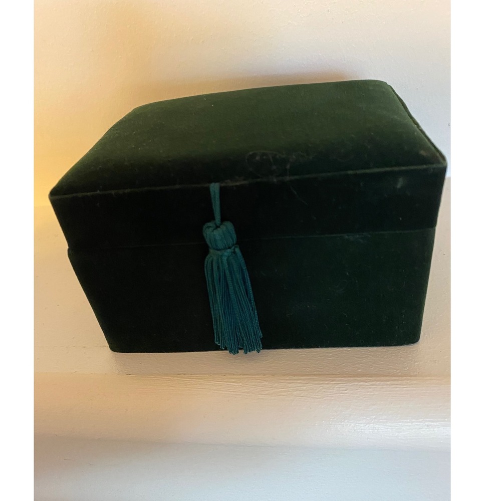 Vintage Emerald Green Velvet Jewelry Trinket Box Tassel Keepsake Vanity Decor